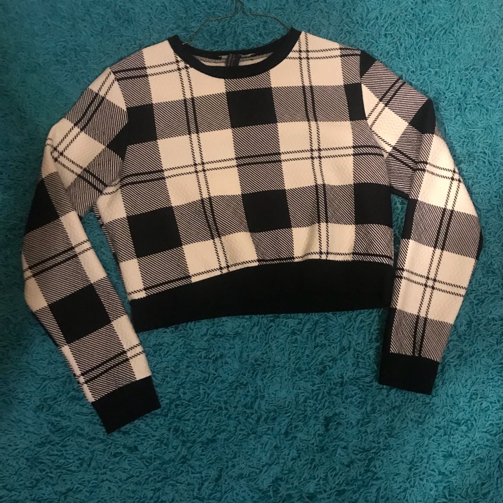 🖤 black & white pullover 🖤